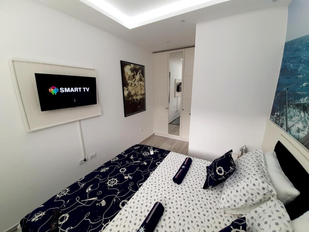 Maritimo Di Cattaro****Lux Apartment With Garage Bagian luar foto