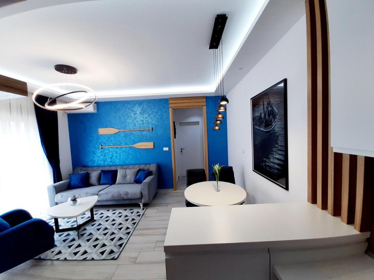 Maritimo Di Cattaro****Lux Apartment With Garage Bagian luar foto