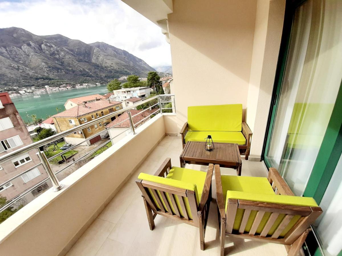 Maritimo Di Cattaro****Lux Apartment With Garage Bagian luar foto