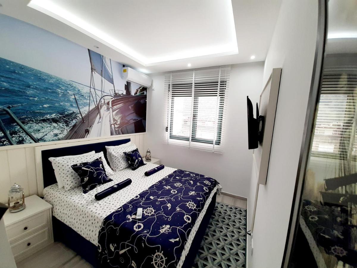 Maritimo Di Cattaro****Lux Apartment With Garage Bagian luar foto