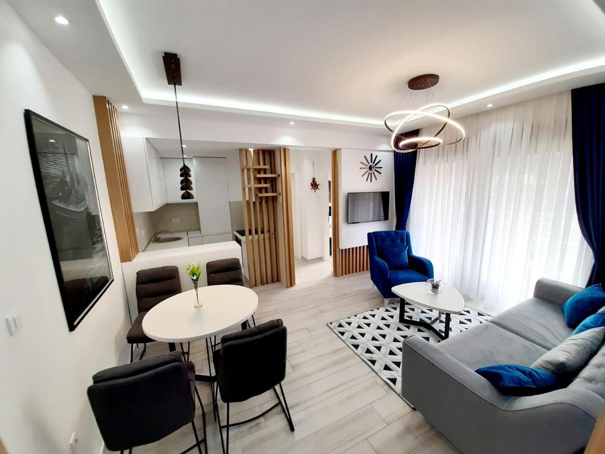 Maritimo Di Cattaro****Lux Apartment With Garage Bagian luar foto
