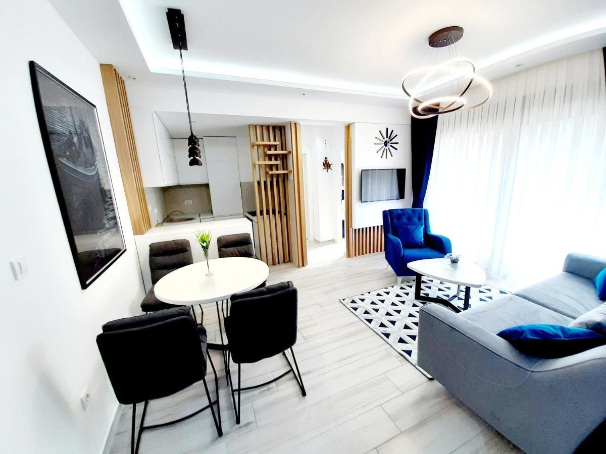 Maritimo Di Cattaro****Lux Apartment With Garage Bagian luar foto