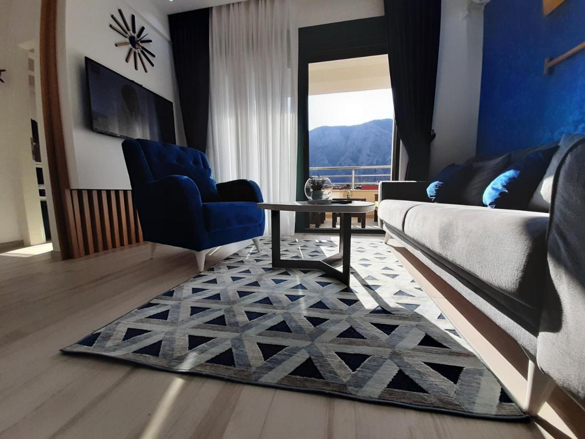 Maritimo Di Cattaro****Lux Apartment With Garage Bagian luar foto