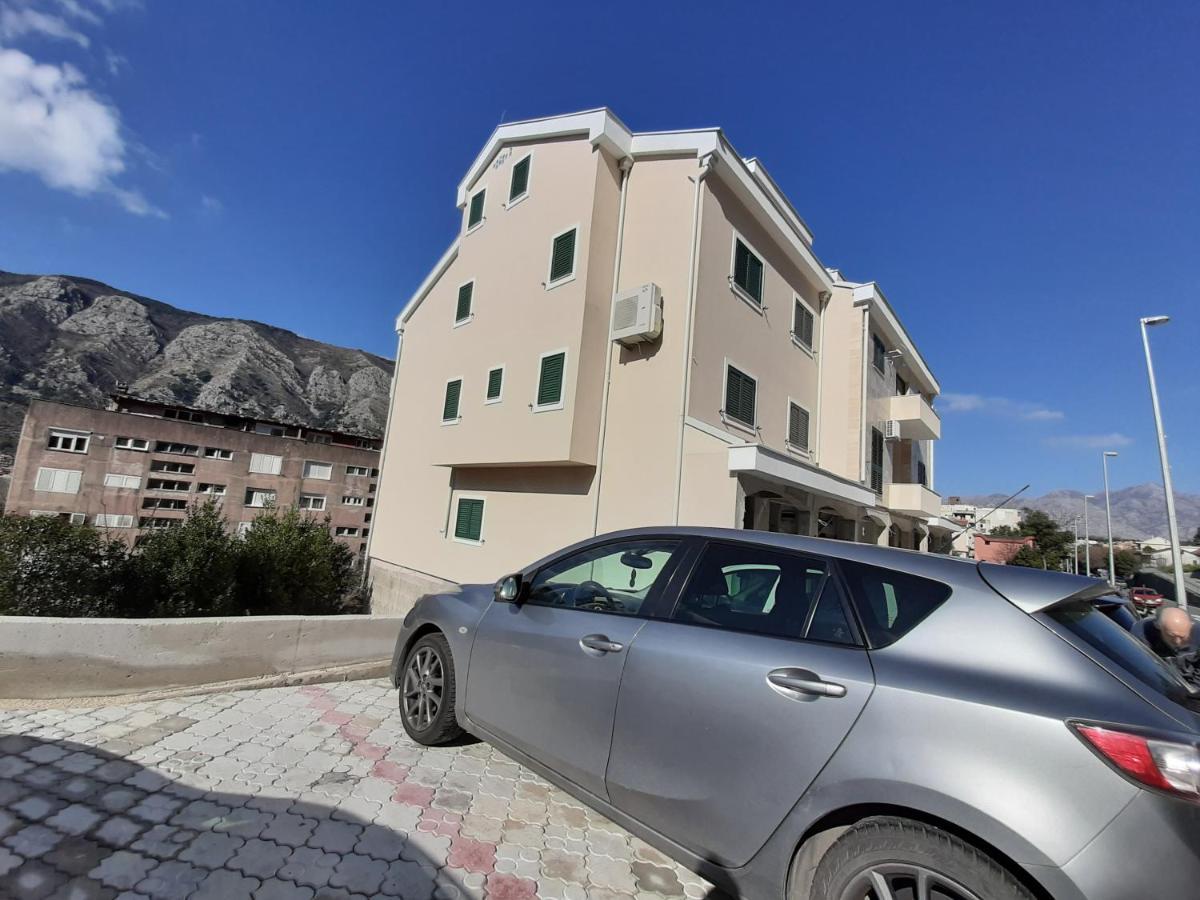 Maritimo Di Cattaro****Lux Apartment With Garage Bagian luar foto